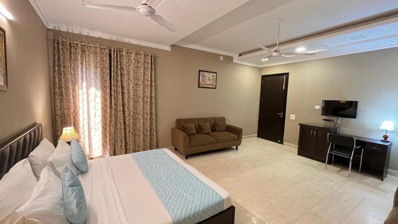 Abode Residency Safdarjung Enclave Near U S Embassy Delhi Hotel New Delhi Exterior photo