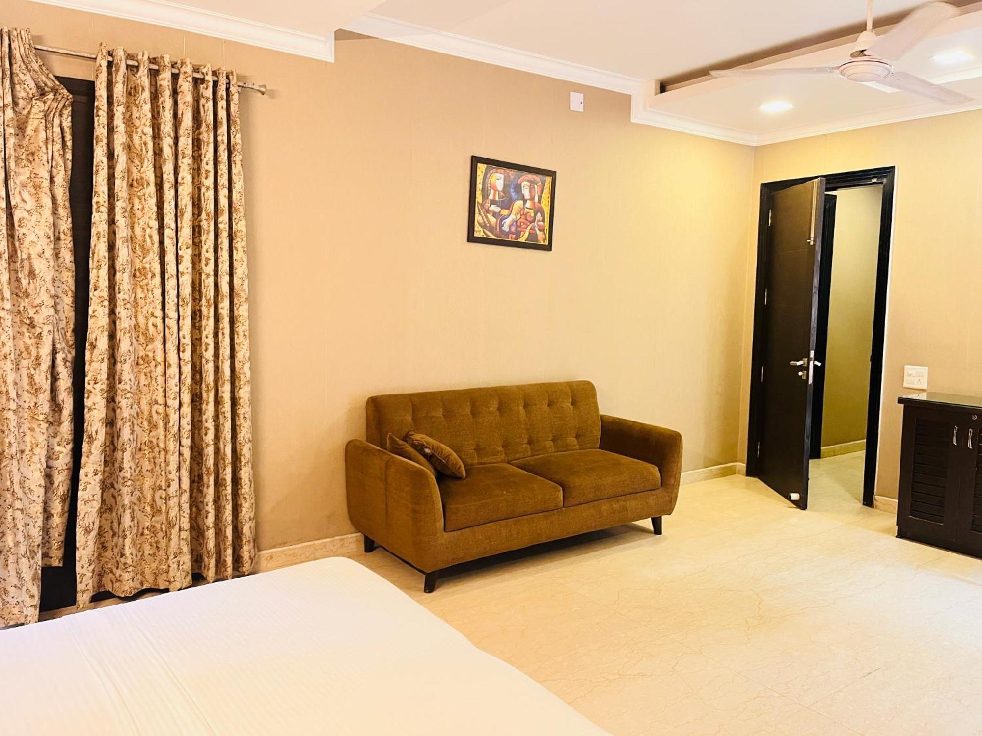 Abode Residency Safdarjung Enclave Near U S Embassy Delhi Hotel New Delhi Exterior photo